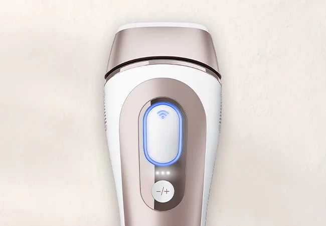 IPL 7 zeigt die Intense Pulsed Light Technologie.